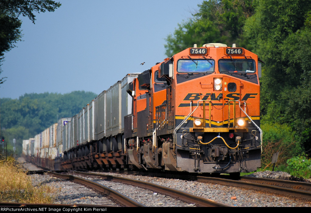 BNSF 7546